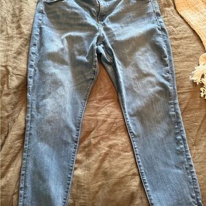 American Eagle Outfitters Light Blue Skinny Jeans
